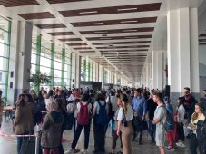 Depremzedeler oy kullanabilmek için memleketlerine gidiyor