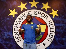 Michy Batshuayi: “Umarım bu yıl birden fazla kupayı kazanır ve beraber kutlarız”
