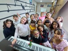 Dilovalı Miniklere Müzik Eğitimi