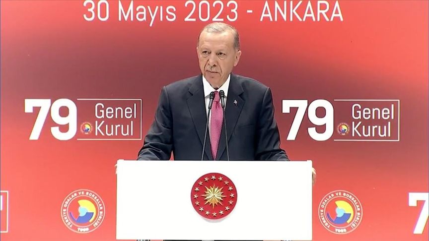 TOBB Genel Kurulu'nda Konuşan Erdoğan: "Vatandaşımızı Enflasyona Ezdirmeyeceğiz" TOBB Genel Kurulu'nda Konuşan Erdoğan: "Vatandaşımızı Enflasyona Ezdirmeyeceğiz"