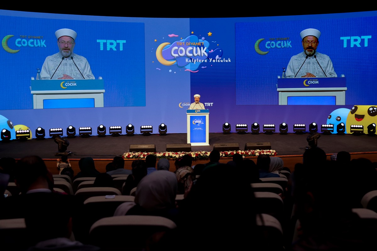 Türkiye'de İlk: TRT Diyanet Çocuk Kanalı Açıldı