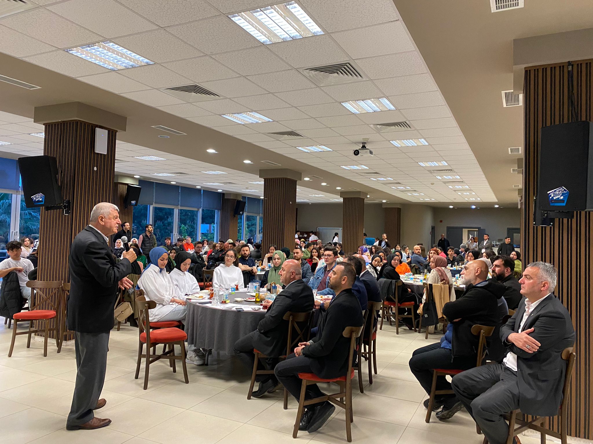 Karaosmanoğlu: "2023 seçimlerinde en güçlü destek gençlerden gelecek" Karaosmanoğlu: "2023 seçimlerinde en güçlü destek gençlerden gelecek"