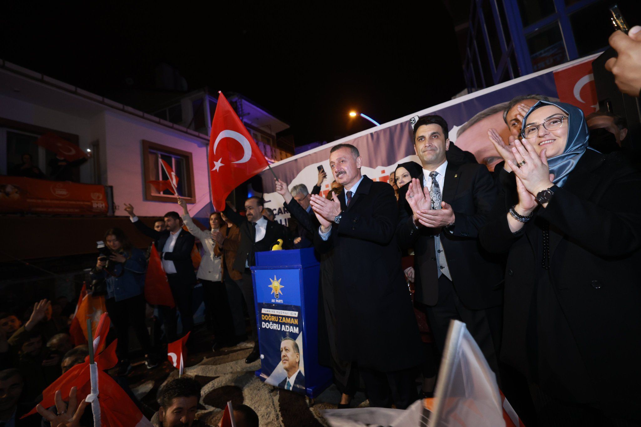 AK Parti’den Karamürsel’de gövde gösterisi AK Parti’den Karamürsel’de gövde gösterisi