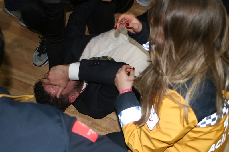 Çayırova Belediye Son Maça Bıraktı! Çayırova Belediye Son Maça Bıraktı!