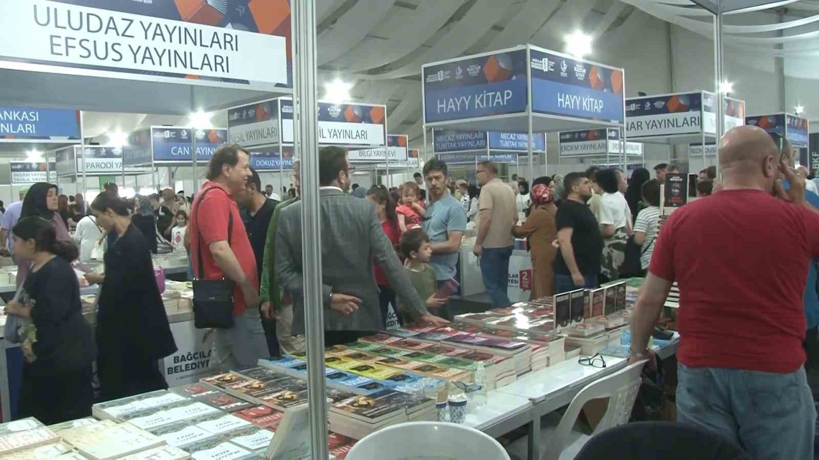 Bağcılar’da 2’nci kitap fuarına görkemli açılış