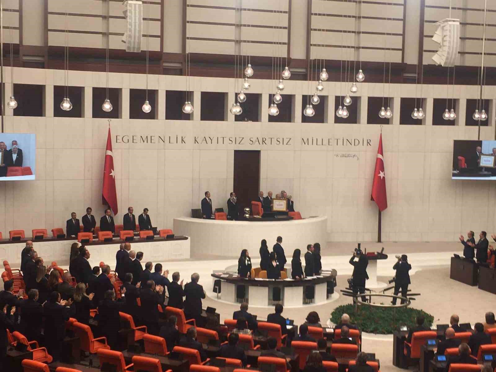 Cumhurbaşkanı Erdoğan yemin etti