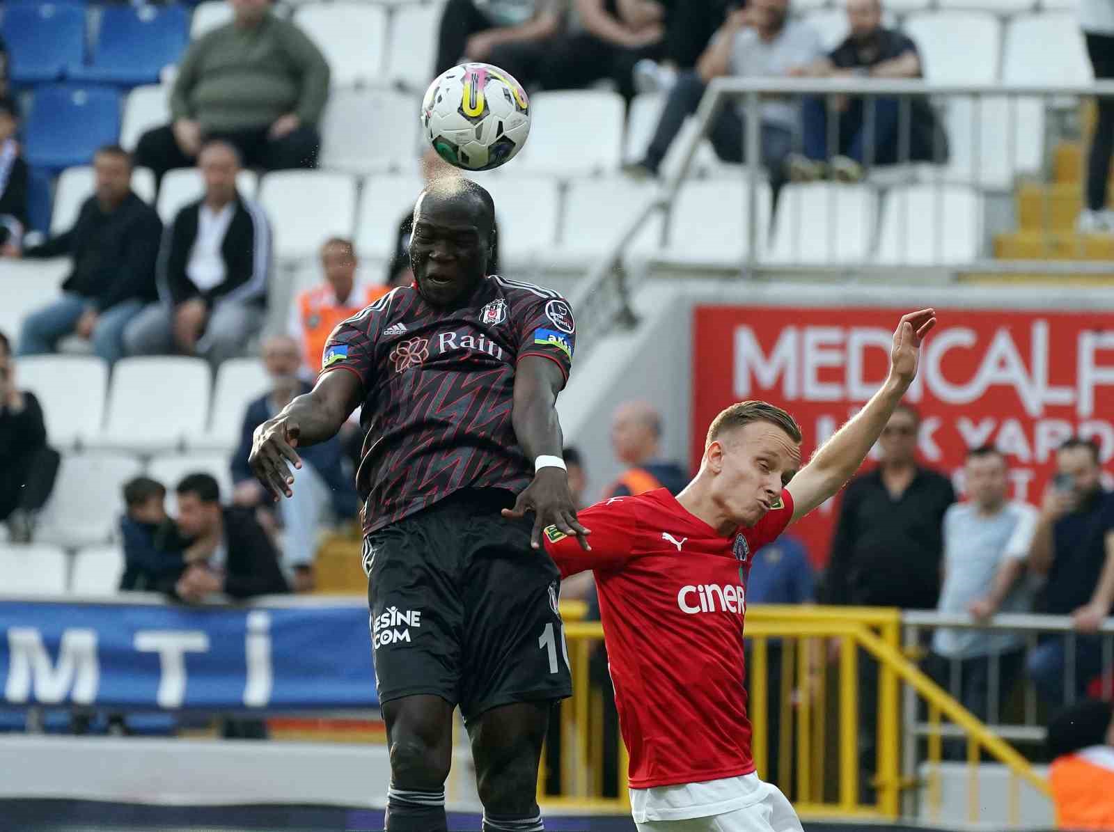 Spor Toto Süper Lig: Kasımpaşa: 0 – Beşiktaş: 2 (İlk yarı)