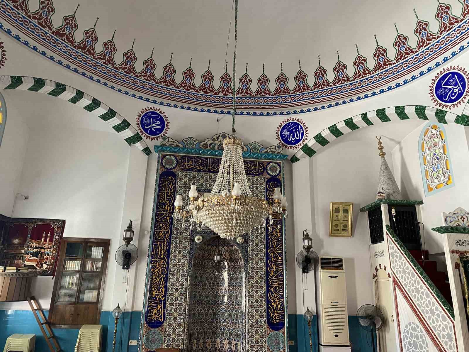 400 yıllık Sanki Yedim Cami hikayesiyle ders veriyor