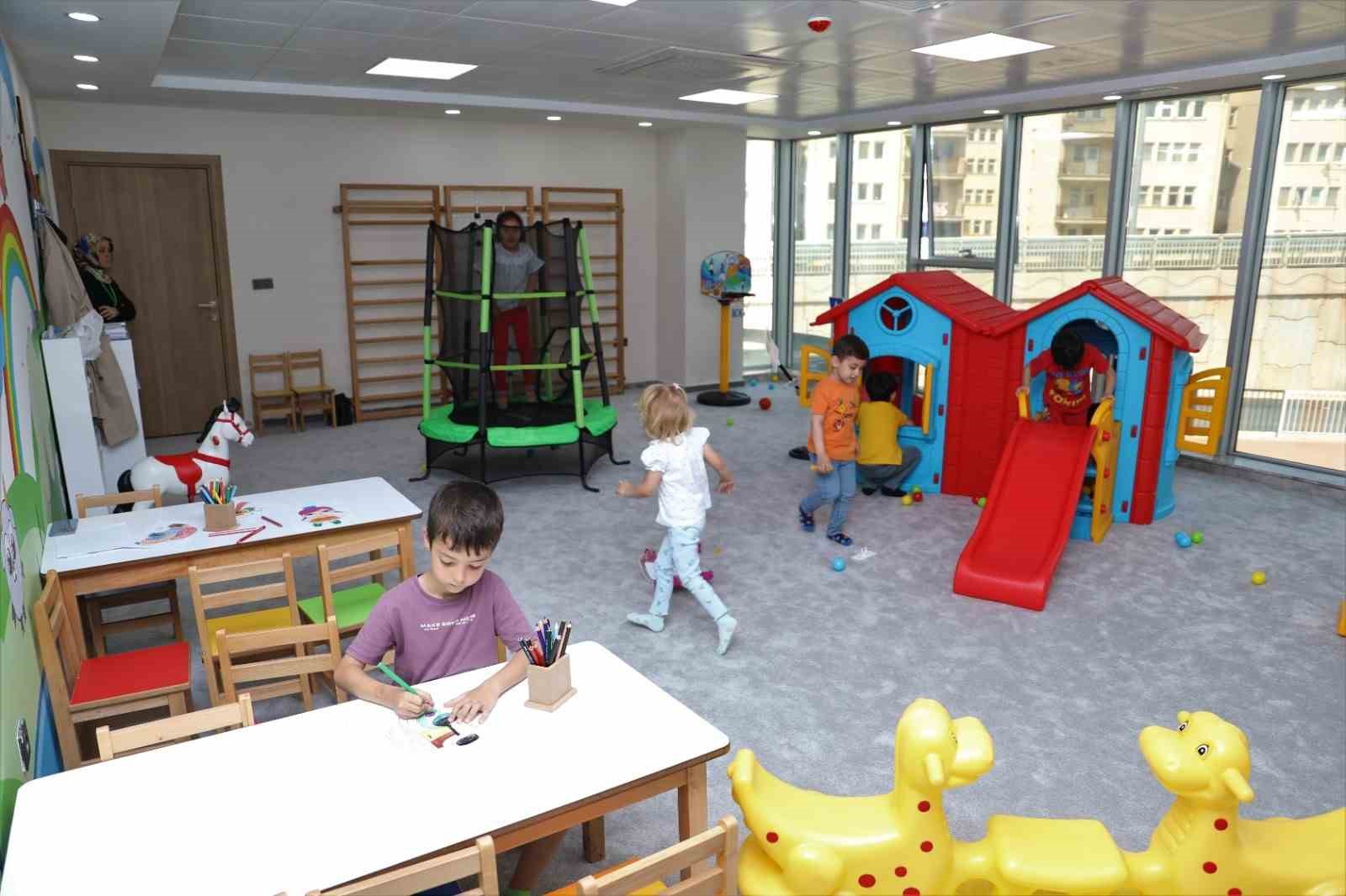 Kocaeli’de anneler çocuklarını bu merkeze gönül rahatlığıyla emanet edebilecek