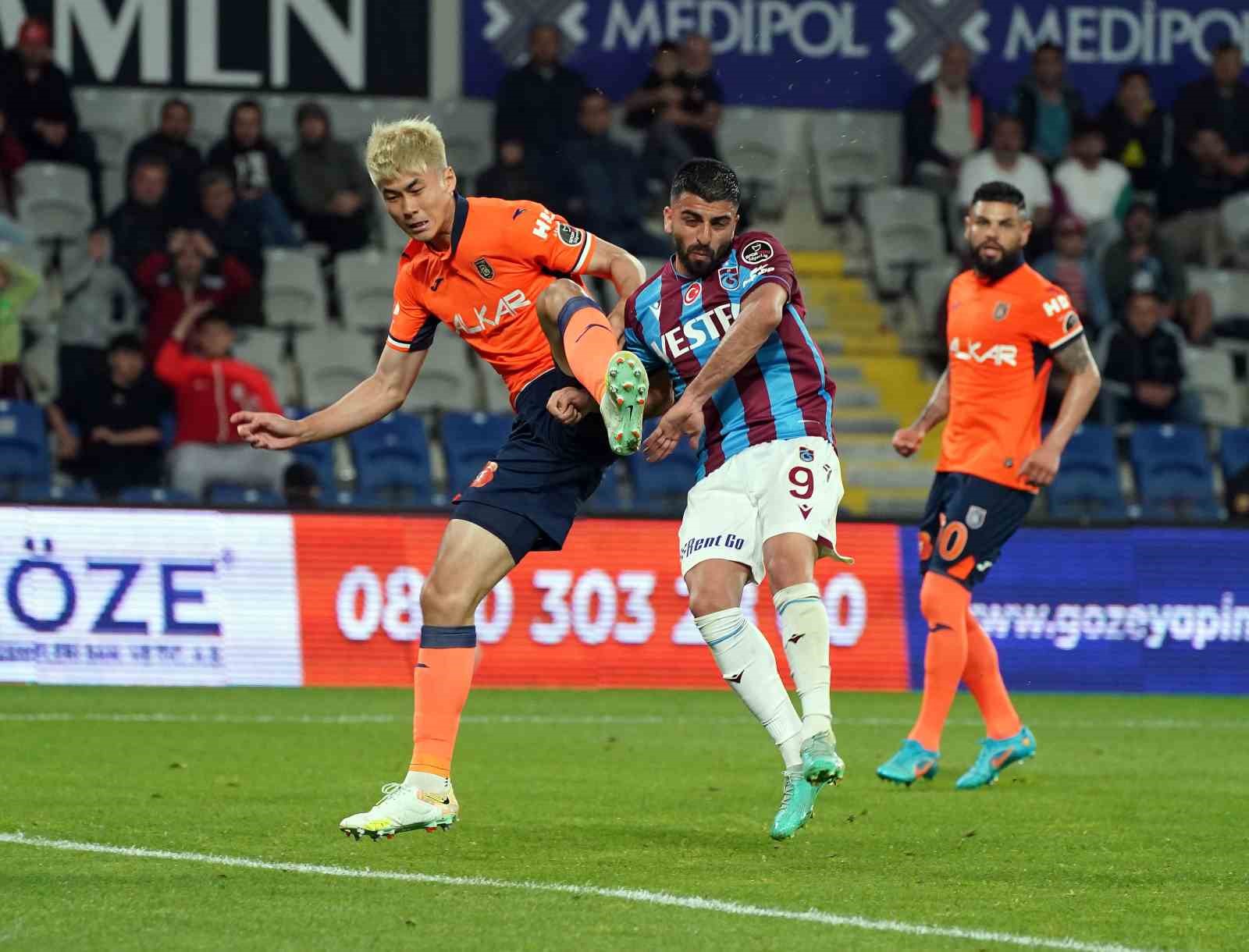 Spor Toto Süper Lig: Medipol Başakşehir: 3 – Trabzonspor: 1 (Maç sonucu)