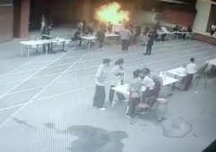 Küçükçekmece’de özel bir okulda deney sırasında yaşanan patlama anı kamerada