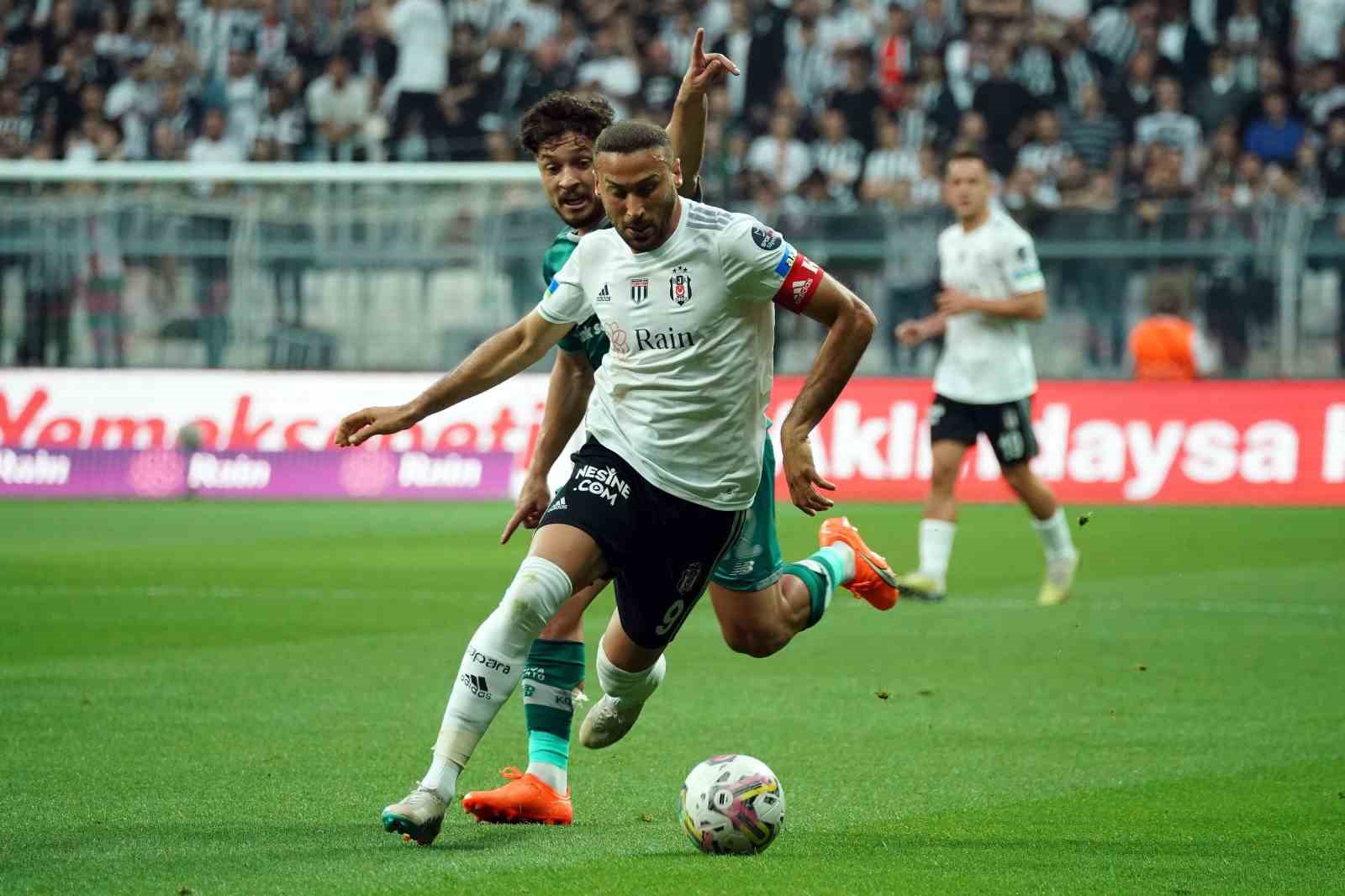 Spor Toto Süper Lig: Beşiktaş: 2 – Konyaspor: 1 (İlk yarı)