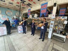 Aşık’lar denizler için Türkiye Deniz Canlıları Müzesi’nde çaldı