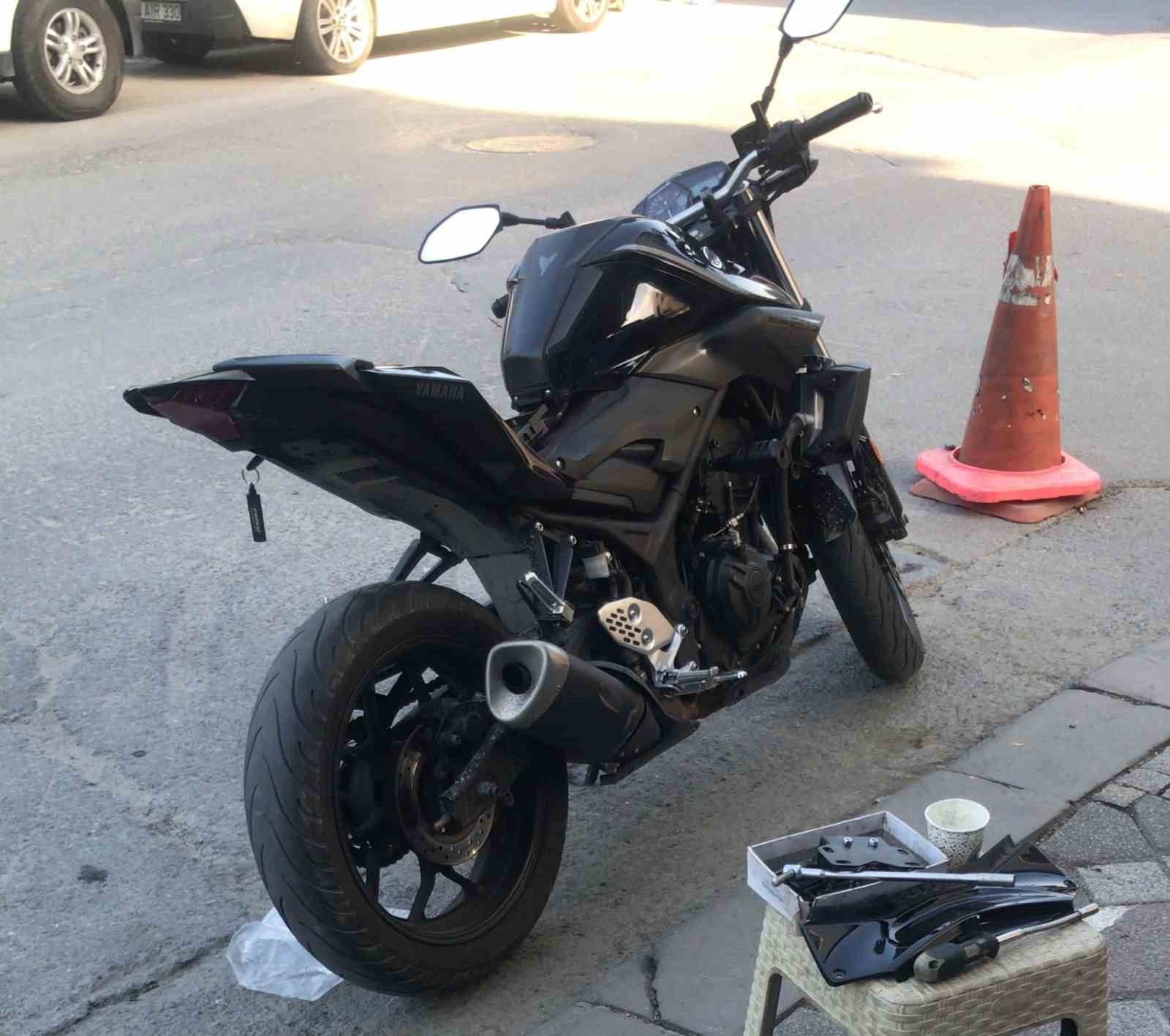 Küçükçekmece’de bir vatandaşın yeni aldığı motosiklet 2 şahıs tarafından çalındı