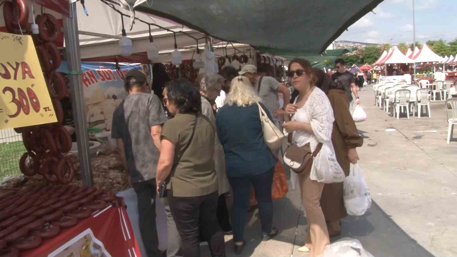 Maltepe’de Hatay Dayanışma Günleri’ne vatandaşlardan yoğun ilgi