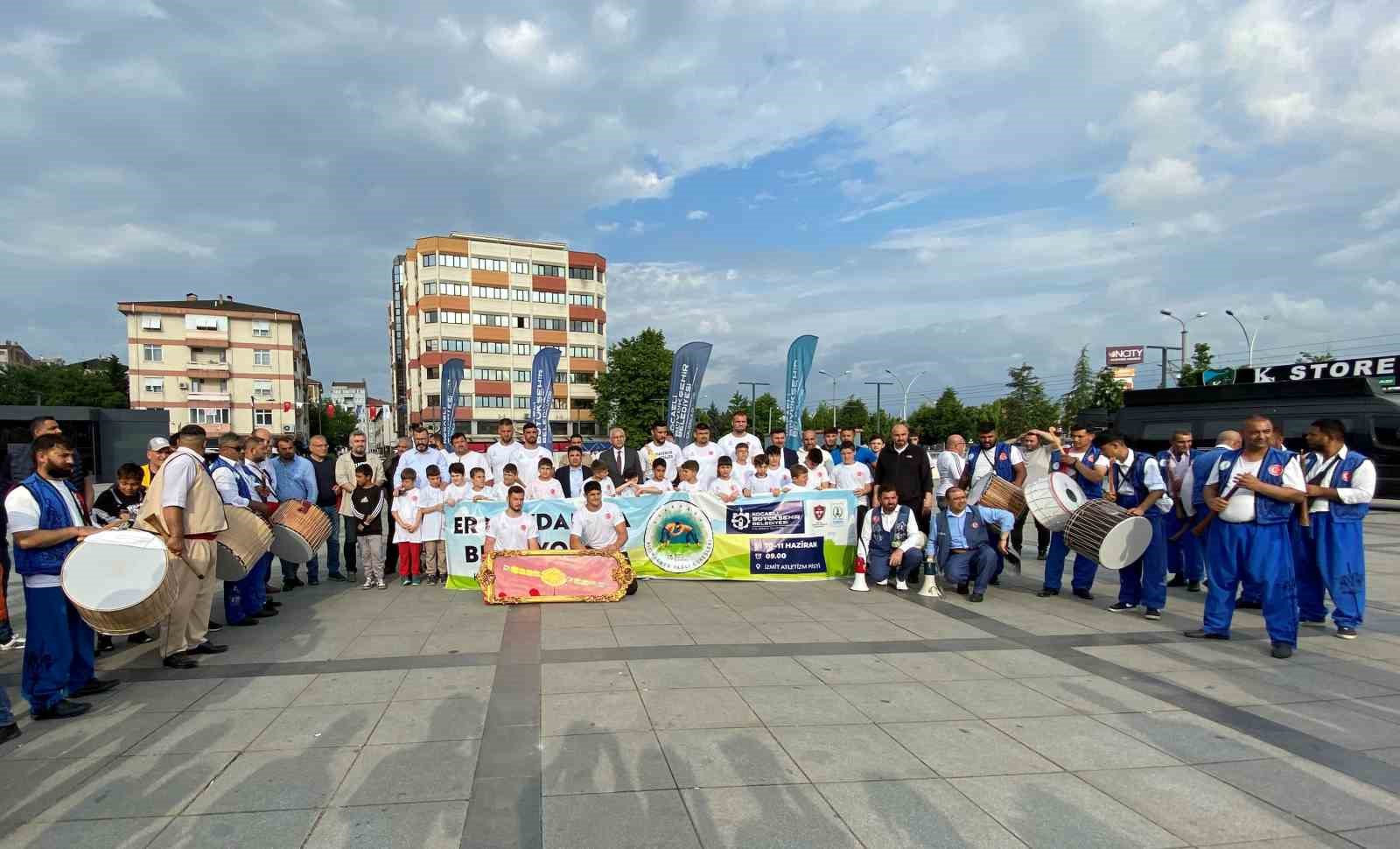 Bin 400’ten fazla güreşçi 180 bin TL’lik altın kemer için ter dökecek