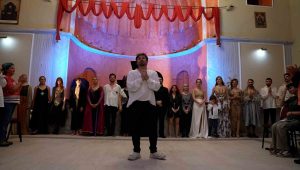 ‘Pera’nın Seslerinden Adımlara’ Neziroğlu’nun koleksiyonu ile izleyicilerle buluştu
