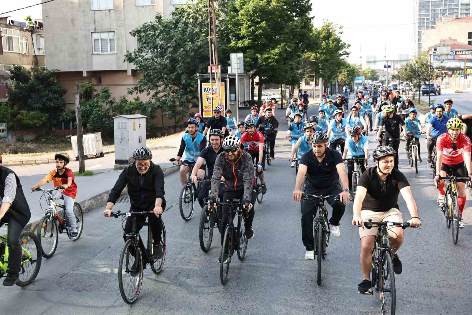 Bağcılar’da bisiklet tutkunları çevre için pedal çevirdiler