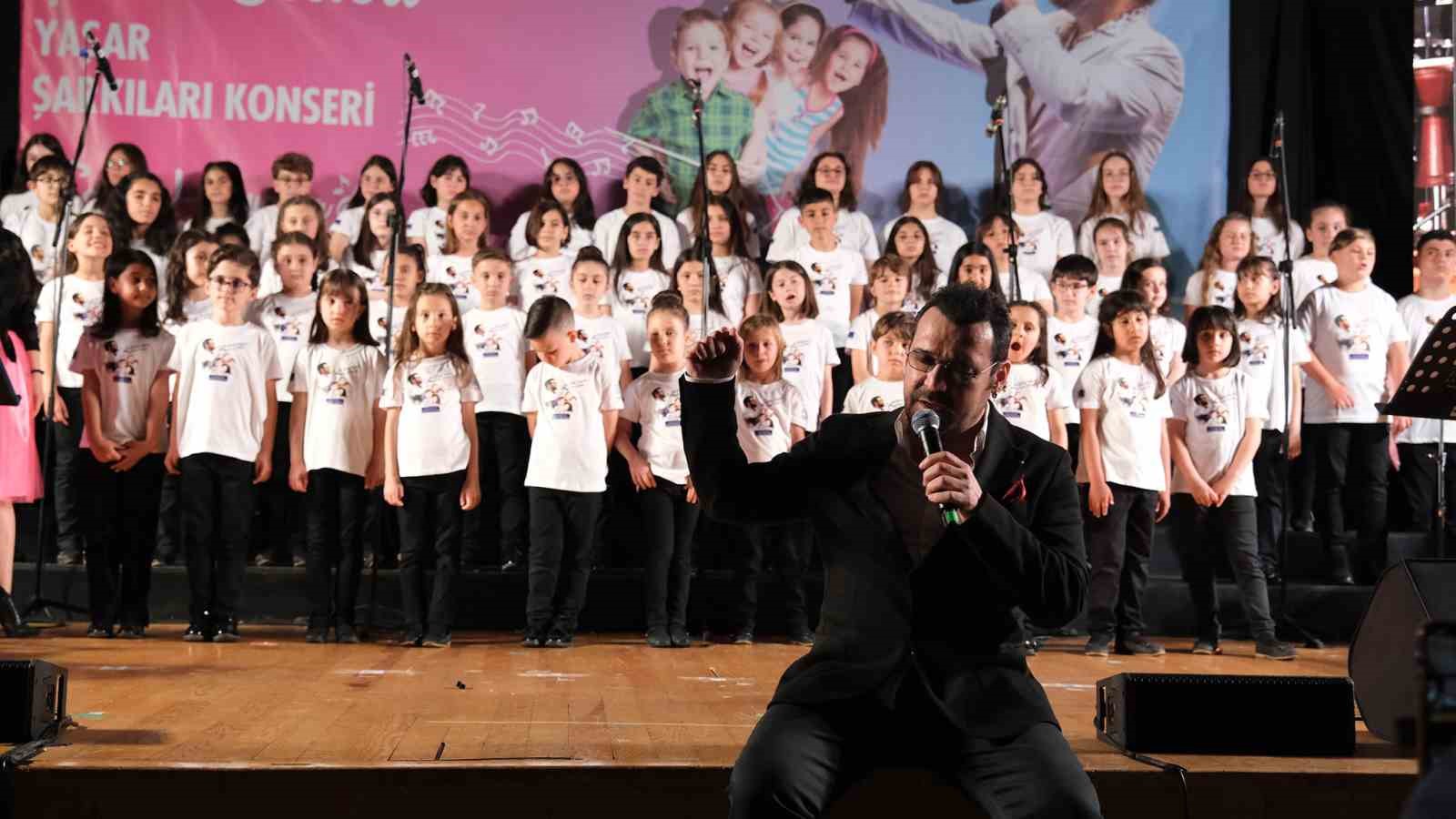 Ustalara Saygı Gecesi’nde  Yaşar sahne aldı