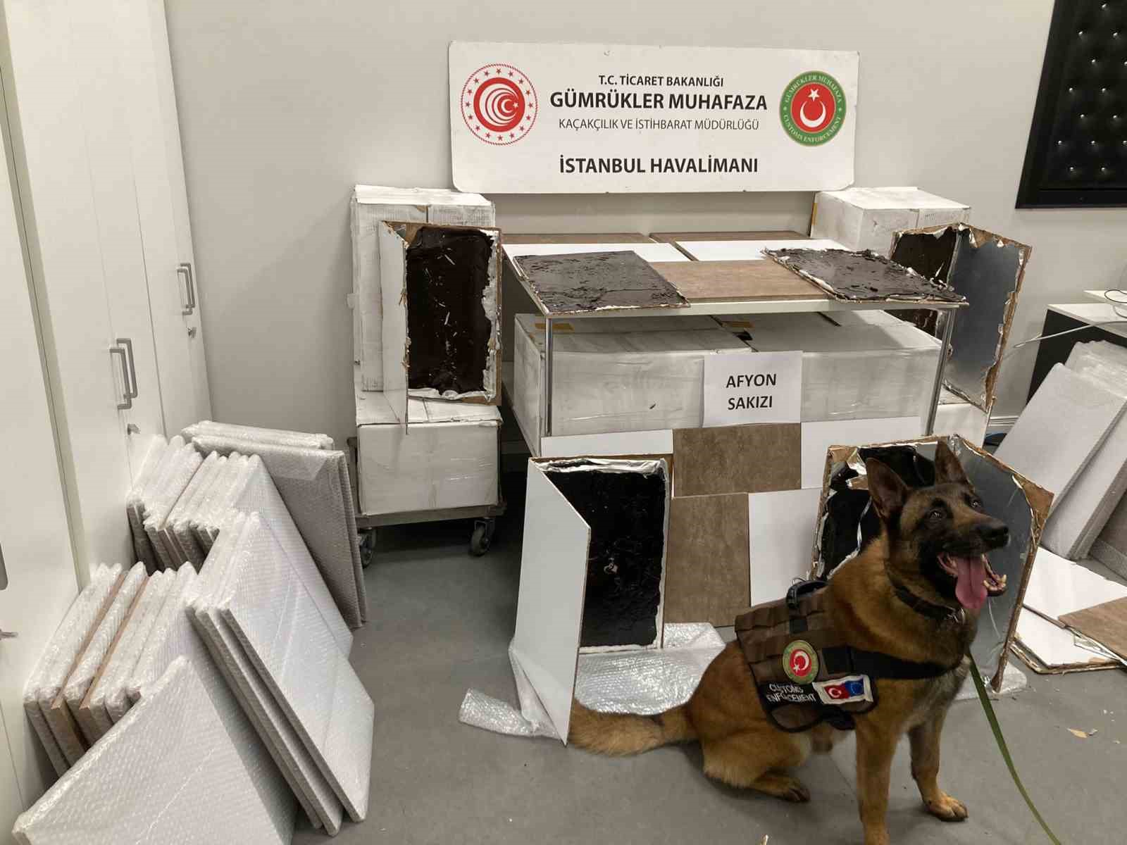 İstanbul Havalimanı’na kargoyla gelen suntalardan uyuşturucu çıktı