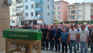 Cam silerken düşerek hayatını kaybeden kadın, son yolculuğuna uğurlandı