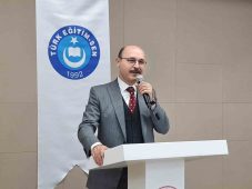 Türk Eğitim-Sen Genel Başkanı Geylan: “Gerekiyorsa kariyer takvimi güncellenmelidir”