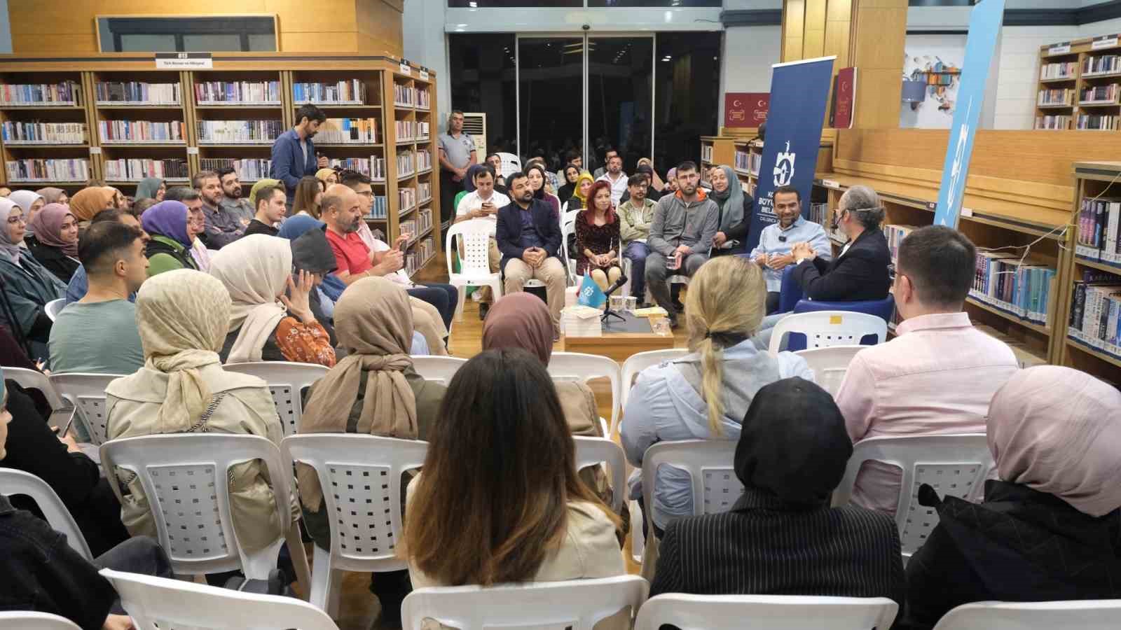 Kocaeli’de iki önemli yazar okurlarıyla buluştu