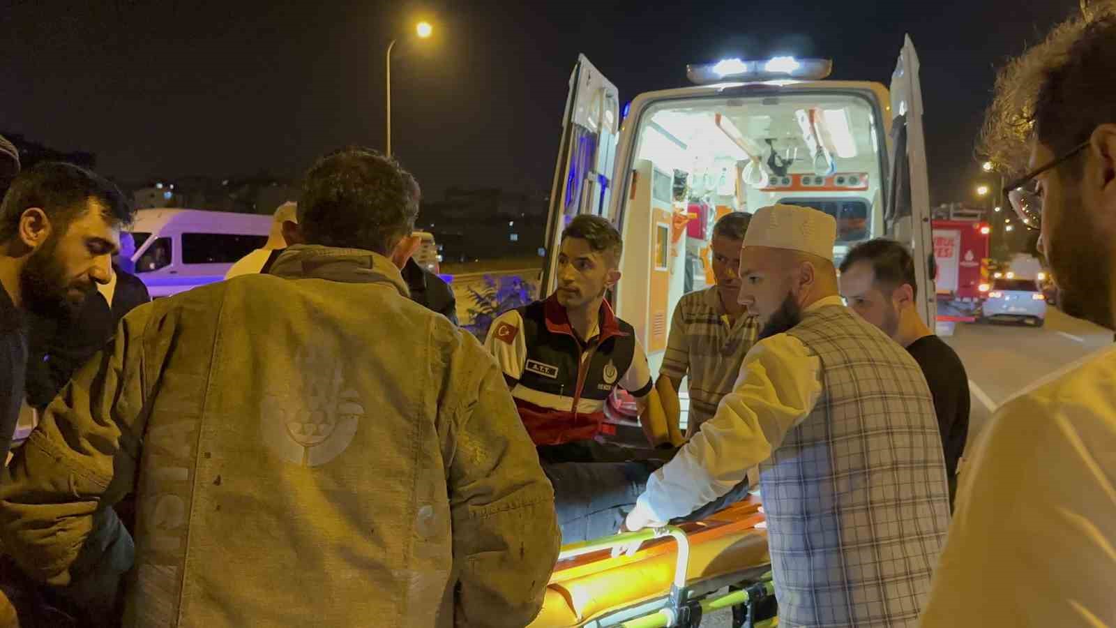 Arnavutköy’de sürücüsünün kontrolünden çıkan otomobil takla attı: 1 yaralı