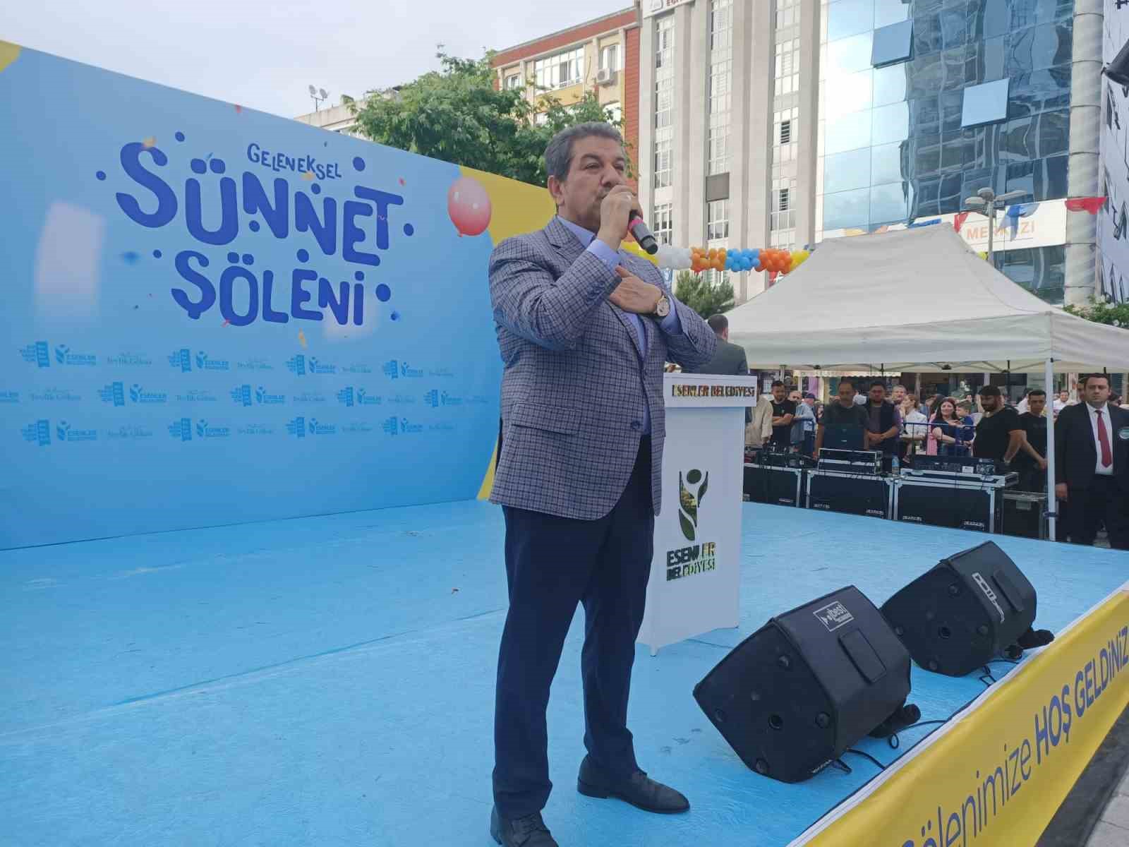 Esenler’de bin çocukla “Geleneksel Sünnet Şöleni” etkinliği düzenlendi