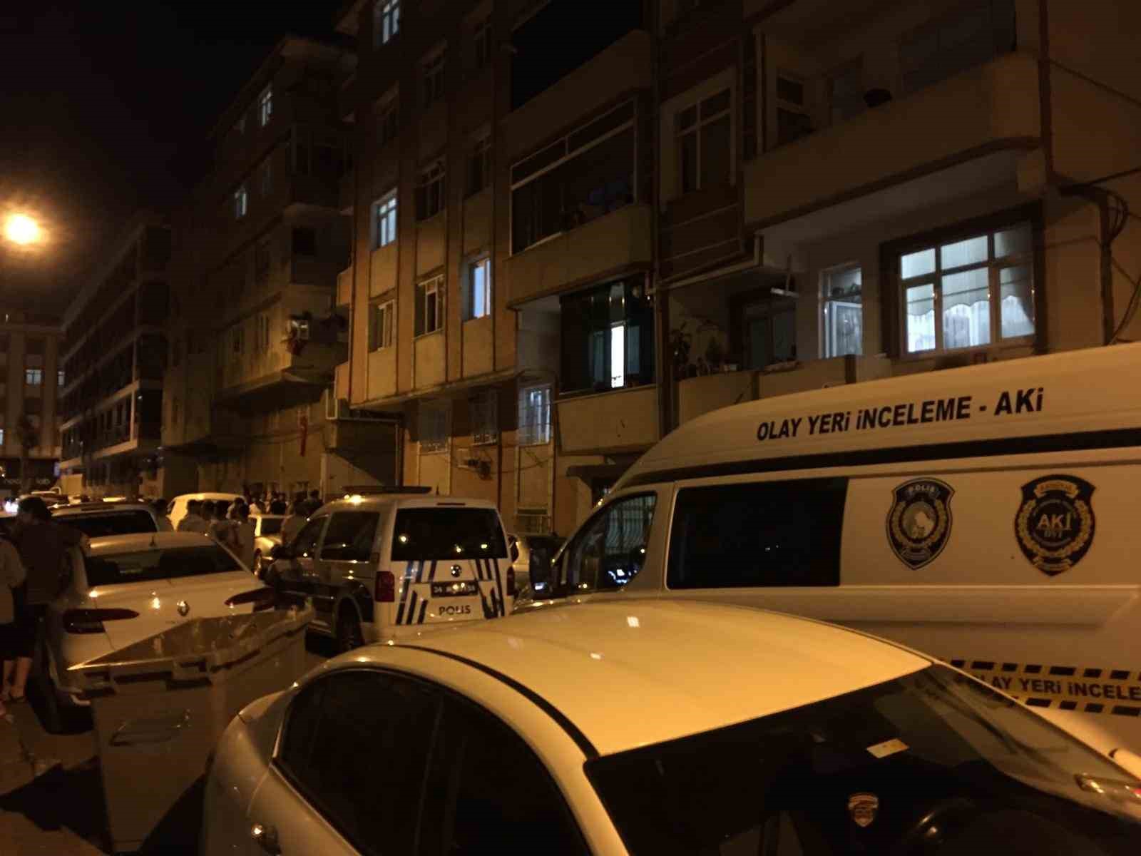 Güngören’de saplantılı aşık dehşeti: Sevdiğin kızın alamayınca binasına kurşun yağdırdı