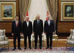 Cumhurbaşkanı Erdoğan, Bakan Işıkhan ile TİSK Başkanı Akkol ve Türk-İş Başkanı Atalay’ı kabul etti