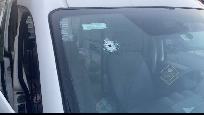 Ataşehir’de cadde ortasında kurşun yağdırdılar: 1 yaralı