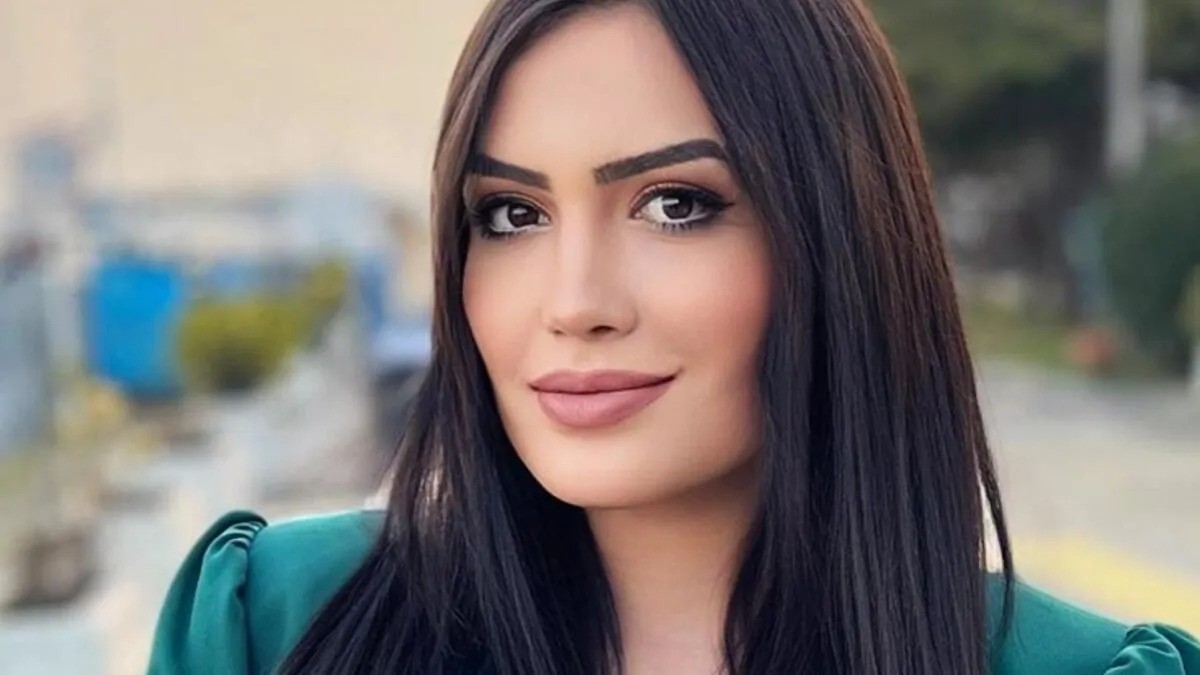 Sunucu Özge Bahçetepe: “Sosyal medyayı aktif olarak kullanıyorum”