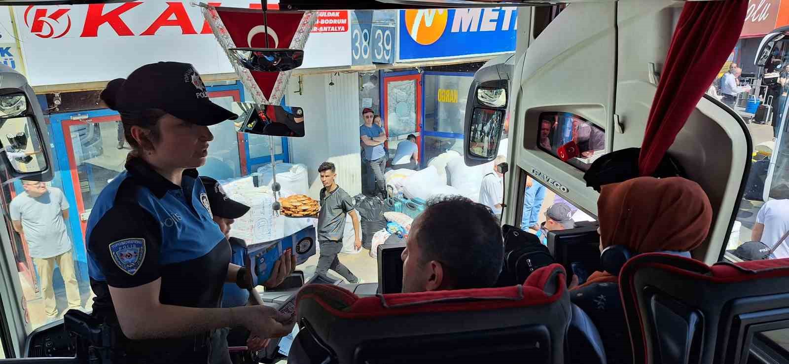 15 Temmuz Demokrasi Otogarı’nda vatandaşlara güvenli yolculuk uyarısı