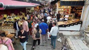 Eminönü’nde bayram hareketliliği