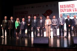Kocaeli’de  ‘SESİMİZİ DUYAN VAR MI’ paneli
