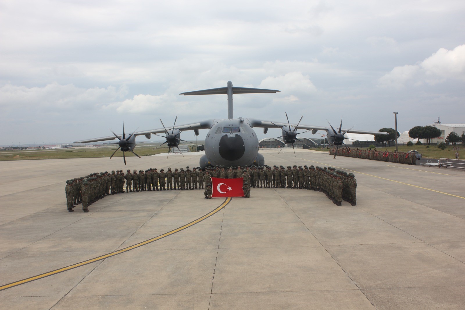 Milli Savunma Bakanlığı açıkladı! Kosova'ya yapılan takviyenin görüntüleri geldi. Milli Savunma Bakanlığı açıkladı! Kosova'ya yapılan takviyenin görüntüleri geldi.