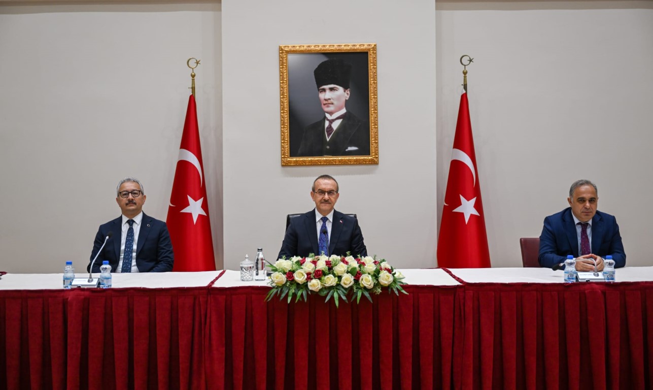 ÖNEM projesine destek olan Milli Eğitim Müdürleri’ne  Başarı Belgesi