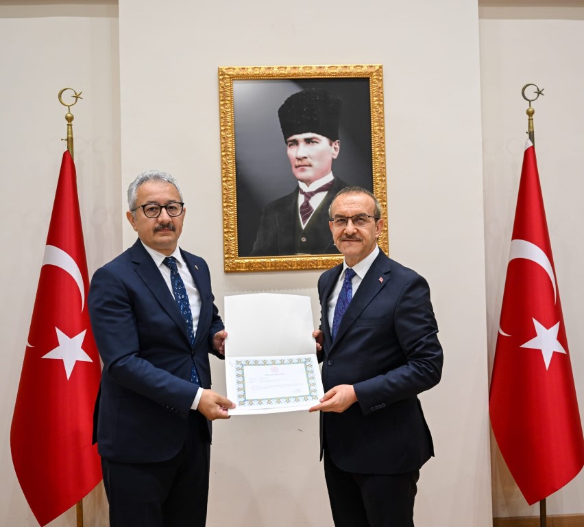 ÖNEM projesine destek olan Milli Eğitim Müdürleri’ne Başarı Belgesi ÖNEM projesine destek olan Milli Eğitim Müdürleri’ne Başarı Belgesi
