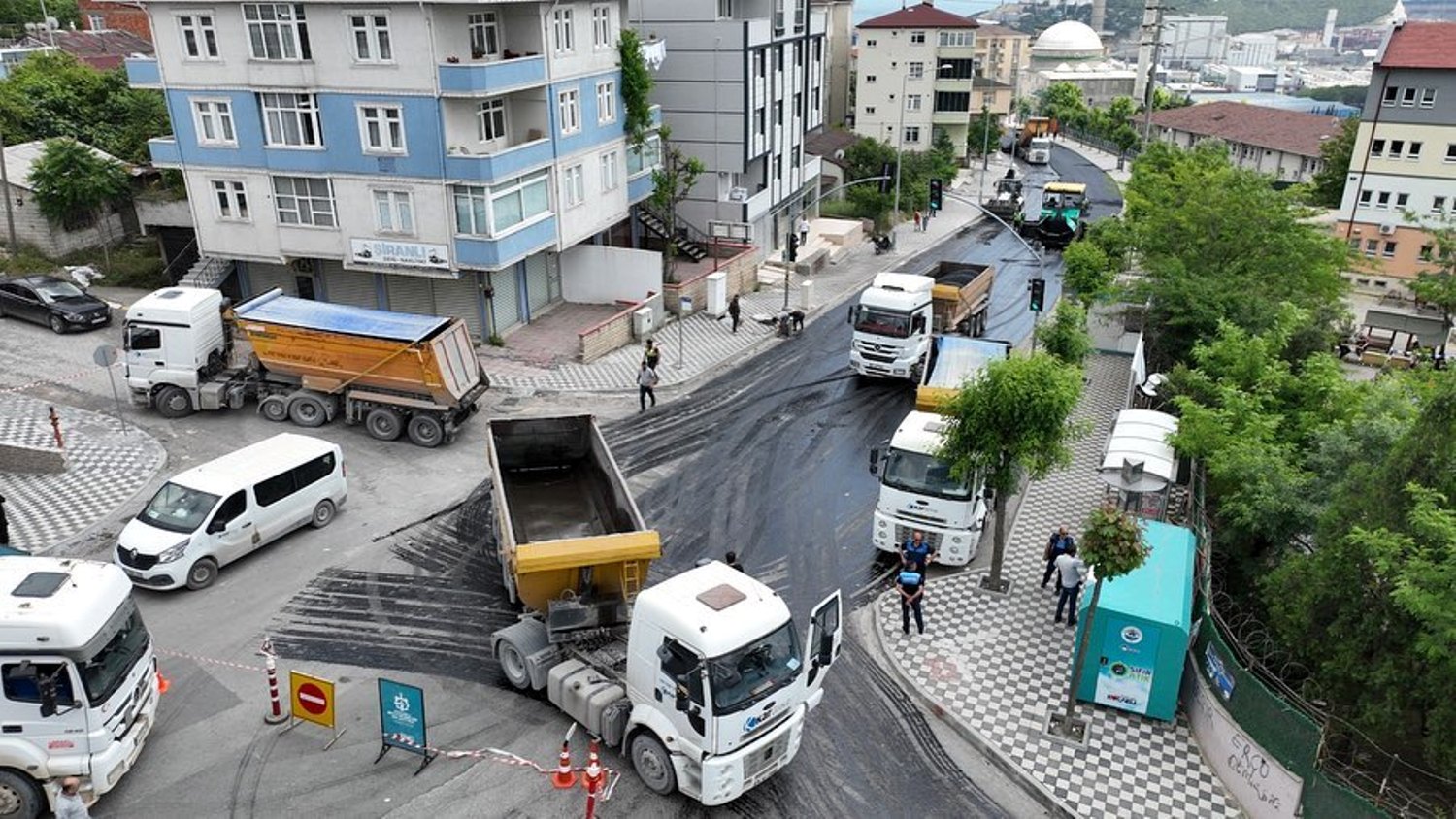 İstiklal Caddesi yeni görünümüne kavuştu İstiklal Caddesi yeni görünümüne kavuştu