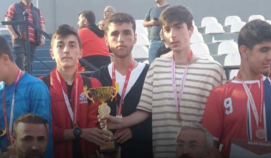 Gebzeli öğrencilerden başarılı uçuş! Gebzeli öğrencilerden başarılı uçuş!