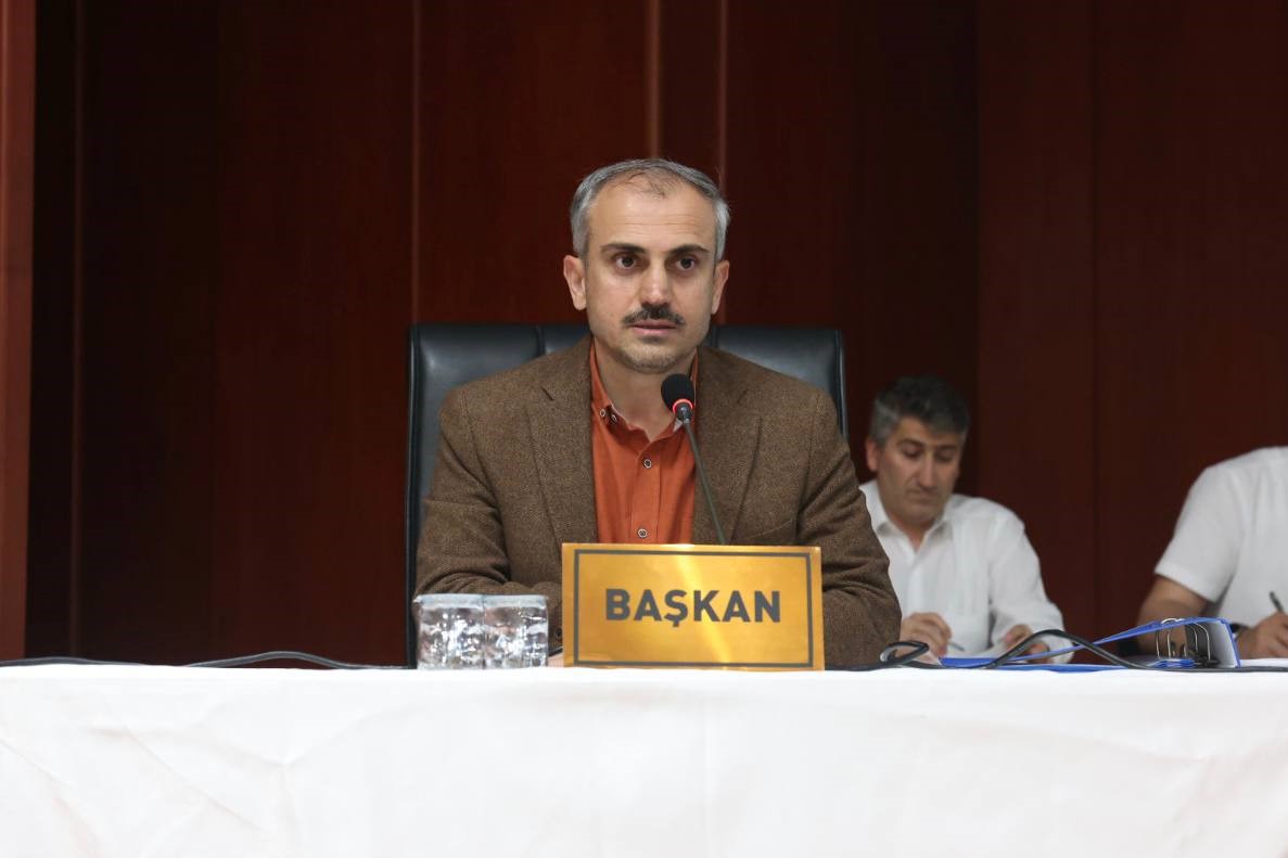 Çayırova'ya büyük spor tesisi yapılacağı duyuruldu Çayırova'ya büyük spor tesisi yapılacağı duyuruldu