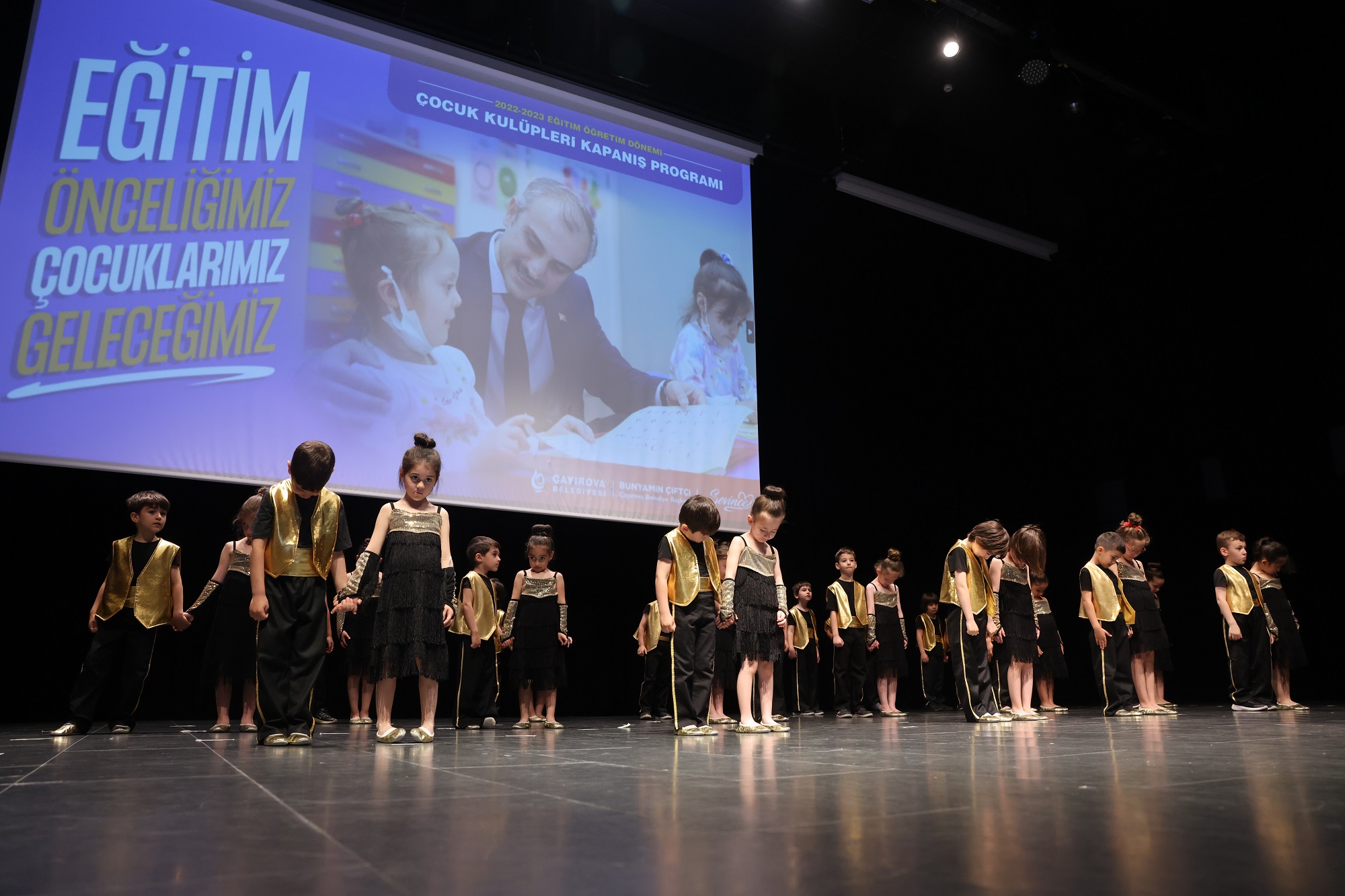 Başkan Çiftçi minikleri yalnız bırakmadı