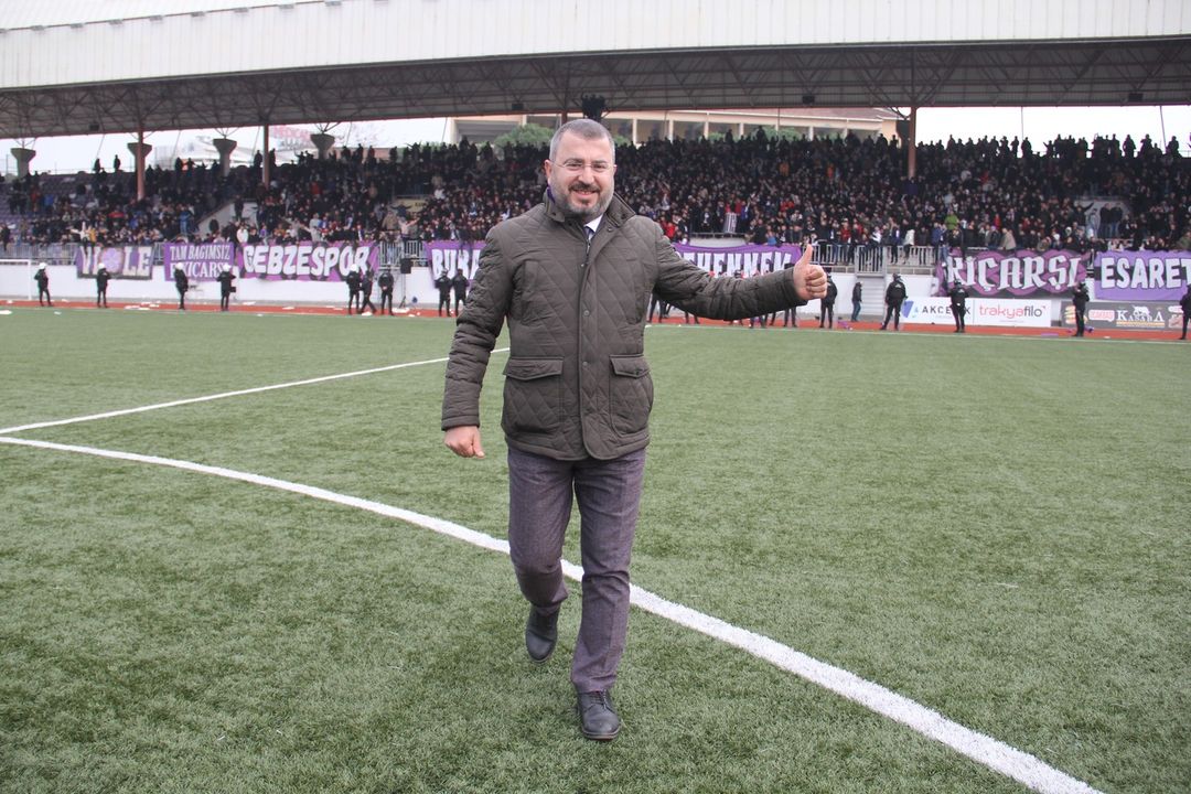Gebzespor Başkanı Resul Tat, kaçan şampiyonluğun sebeplerini açıkladı! Tat, yeniden aday olacak mı? Gebzespor Başkanı Resul Tat, kaçan şampiyonluğun sebeplerini açıkladı! Tat, yeniden aday olacak mı?