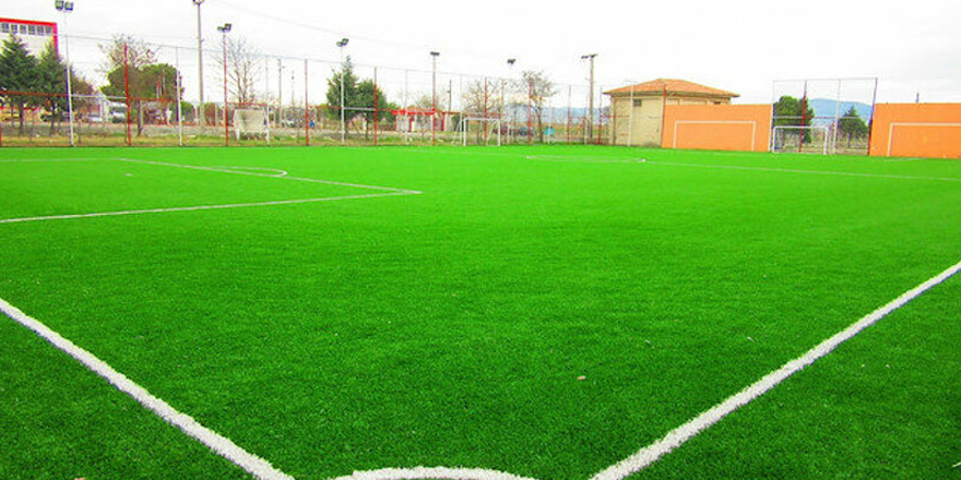 Çim futbol sahası yaptırılacaktır