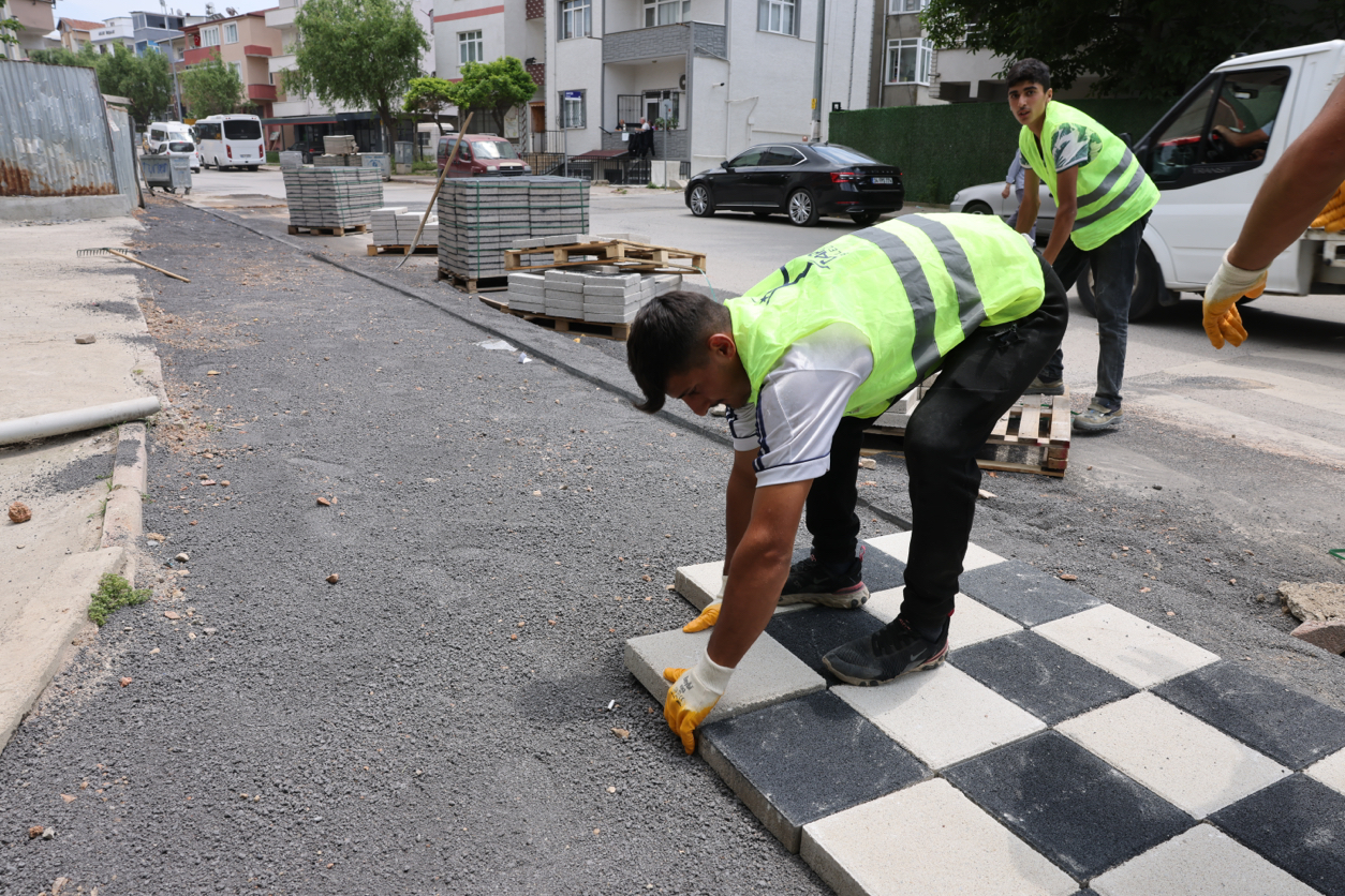 Darıca'da yollar yenilenerek ulaşım kalitesi arttırılıyor Darıca'da yollar yenilenerek ulaşım kalitesi arttırılıyor