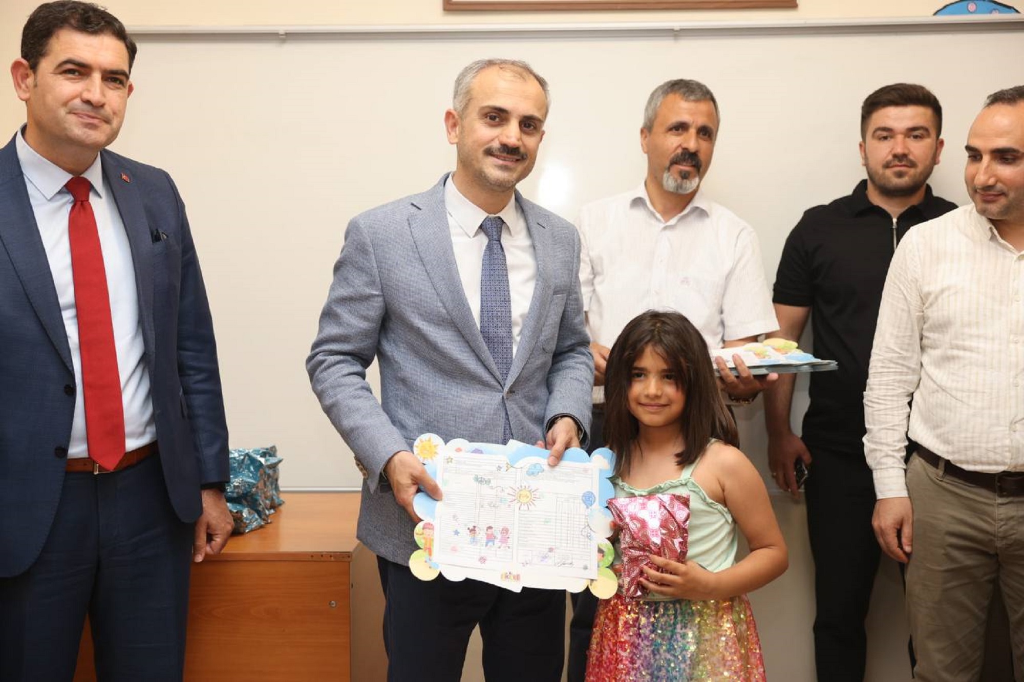 Çiftçi, Karne töreninde öğrencilerle bir araya geldi