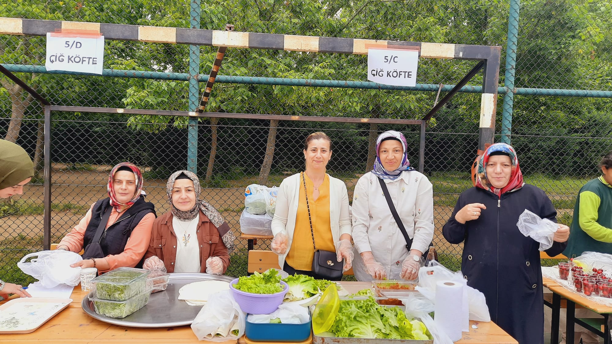 Mehmet Akif Ersoy İlkokulu ve Ortaokulu kermes düzenledi Mehmet Akif Ersoy İlkokulu ve Ortaokulu kermes düzenledi