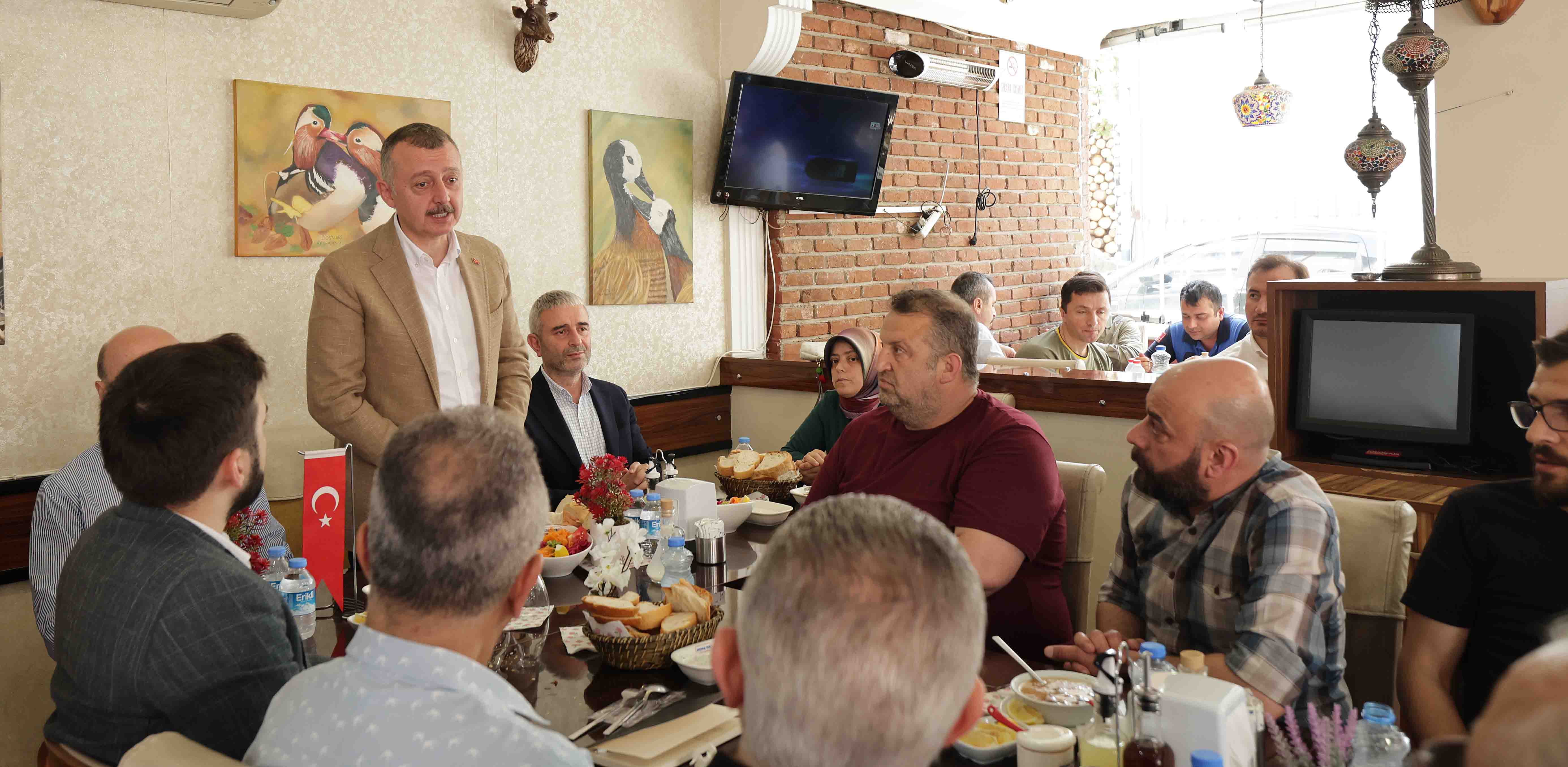 Büyükakın Gebze esnafını ziyaret etti Büyükakın Gebze esnafını ziyaret etti