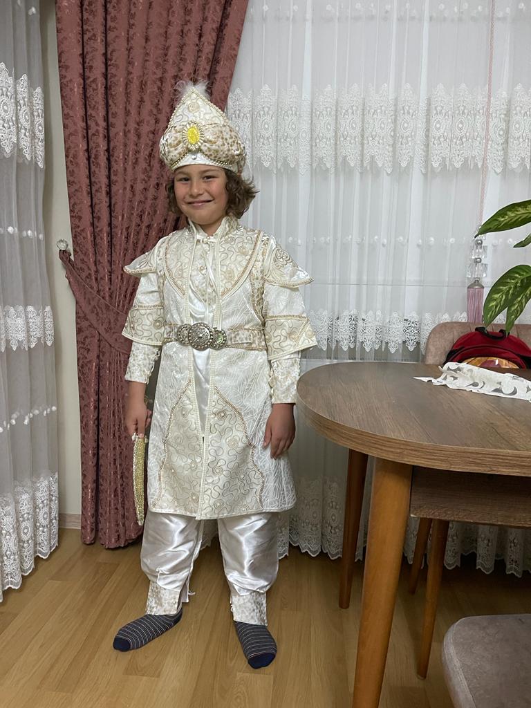 Aras Yılmaz Sünnet Oluyor!